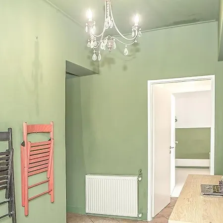 Apartment Vintage 3 Bedroom Flat In The Heart Of *