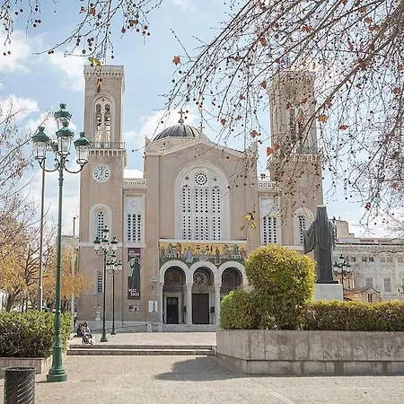 Apartment Vintage 3 Bedroom Flat In The Heart Of
