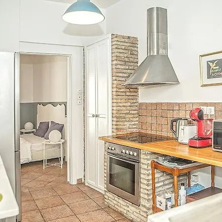 Vintage 3 Bedroom Flat In The Heart Of Apartment
