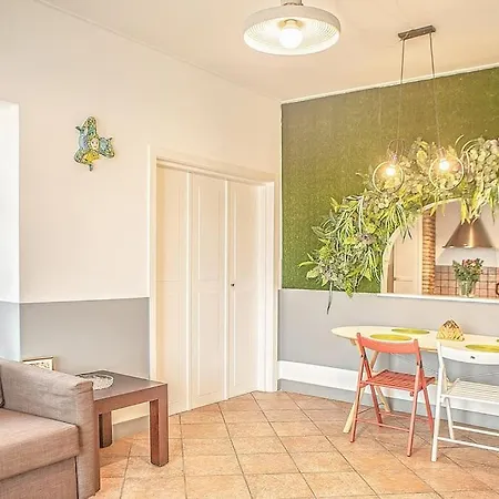 Vintage 3 Bedroom Flat In The Heart Of Apartment *